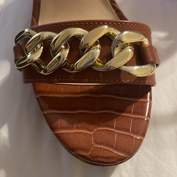 Guess? Wedge Heels! - Picture 3 of 5